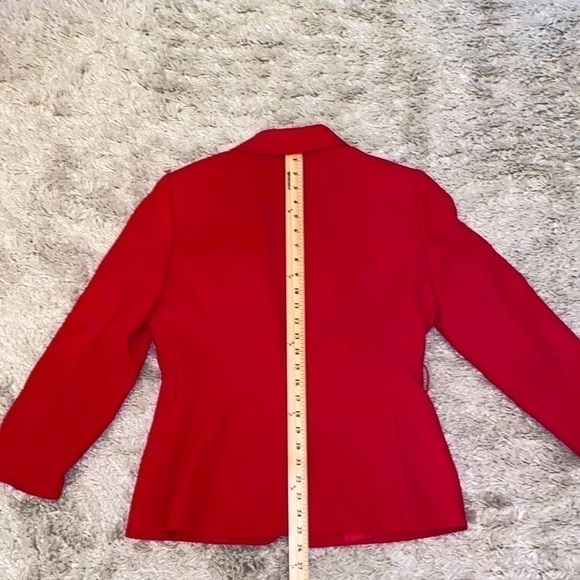 Tahari lipstick red rayon/ polyester blazer with black leather belt.Size 10. - Picture 8 of 10